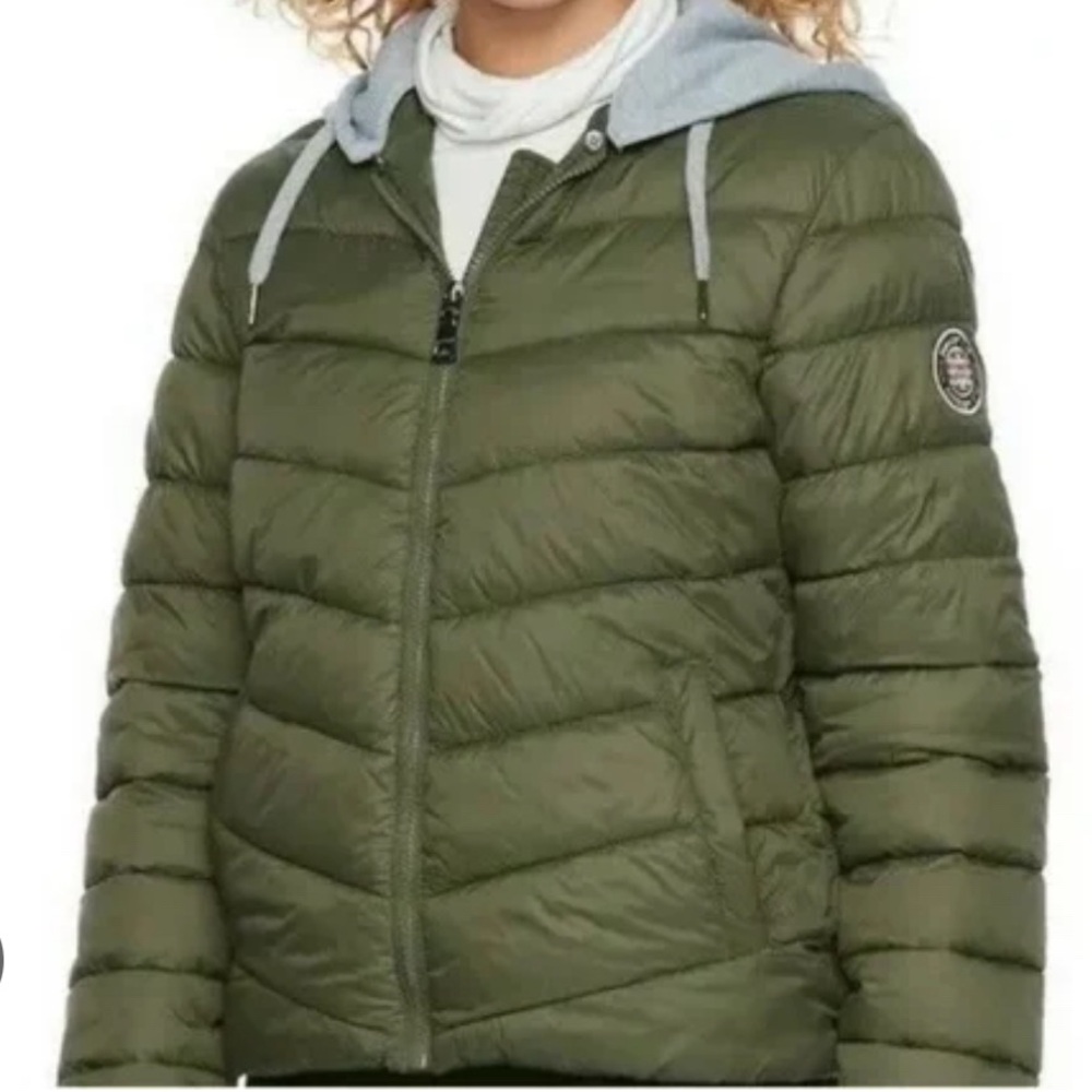 NWT🔥Hooded Puffer Coat